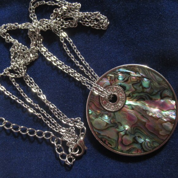 🇨🇦 Abalone shell pendant necklace, Harvest Moon, Silver, 20", large - Picture 6 of 9